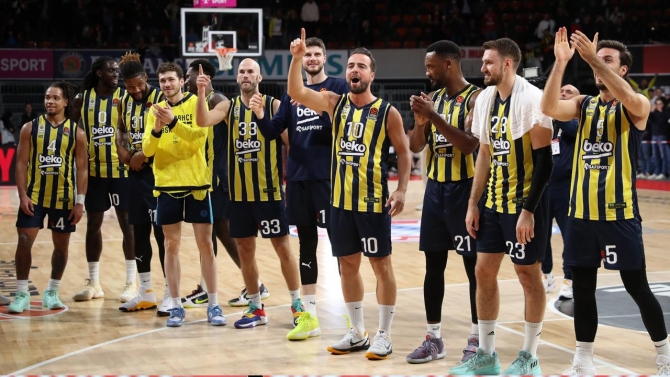 Fenerbahçe Beko THY Avrupa Ligi'nde sezona galibiyetle başladı