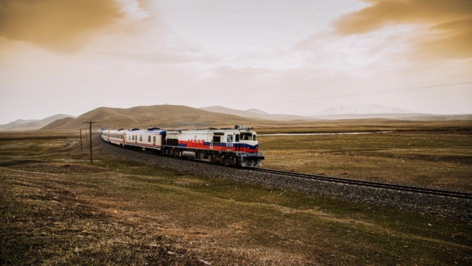 Ekspres tren rotaları seyahatseverlerin yeni gözdesi olacak