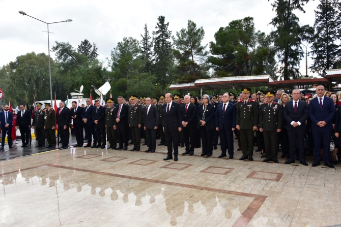 Ulu Önder Atatürk, vefatının 84’üncü yıldönümünde Lefkoşa Atatürk Anıtı önünde düzenlenen törenle anıldı