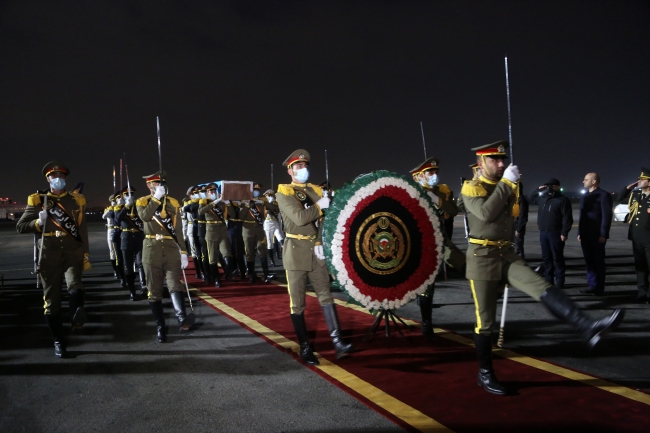 Azerbaycan'ın Tahran Büyükelçiliği'nin personeli tahliye edildi