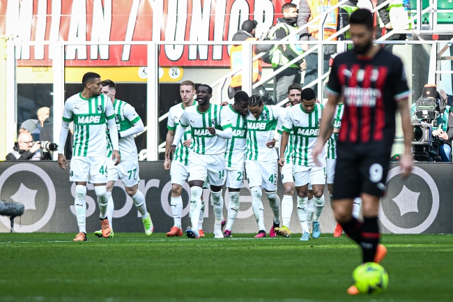 Milan Sassuolo'ya farklı mağlup oldu