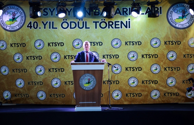 Töre, KTSYD ödül törenine katıldı